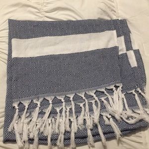 Trina Turk Blanket scarf from fabfit.